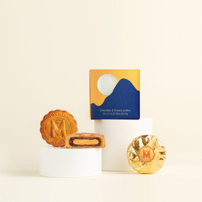 PEANUT PRALINÉ & CHOCOLATE MOONCAKE - SOLO DELIGHT - Product - Maison Marou